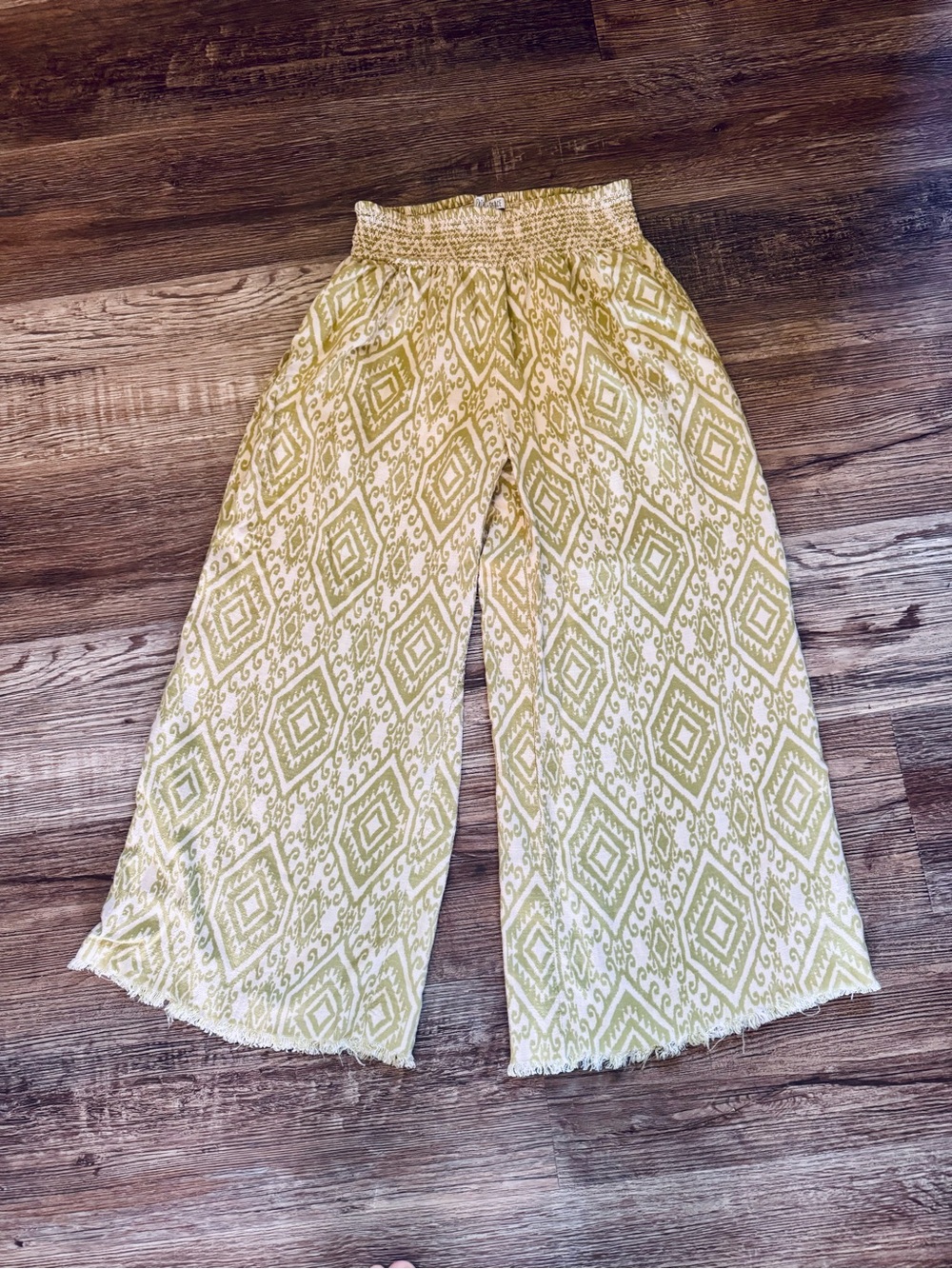 Patrons Of Peace Green & Creme Abstract Print Wide Leg Cropped Pants Sz Small